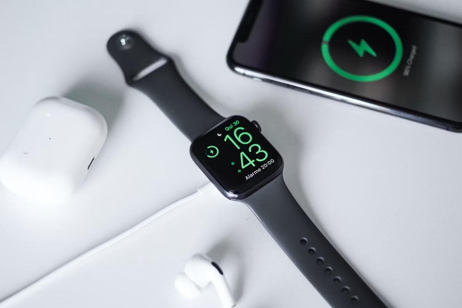 TOP sạc Apple Watch tốt nhất năm 2023 bạn nên mua - BlogAnChoi