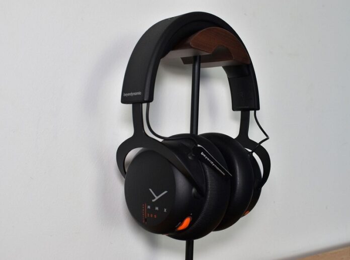 Tai nghe Beyerdynamic MMX 200 (Ảnh: Internet)