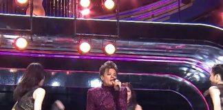 Những khoảnh khắc, biểu cảm tấu hài của dàn sao Kbiz trong buổi trao giải Rồng Xanh