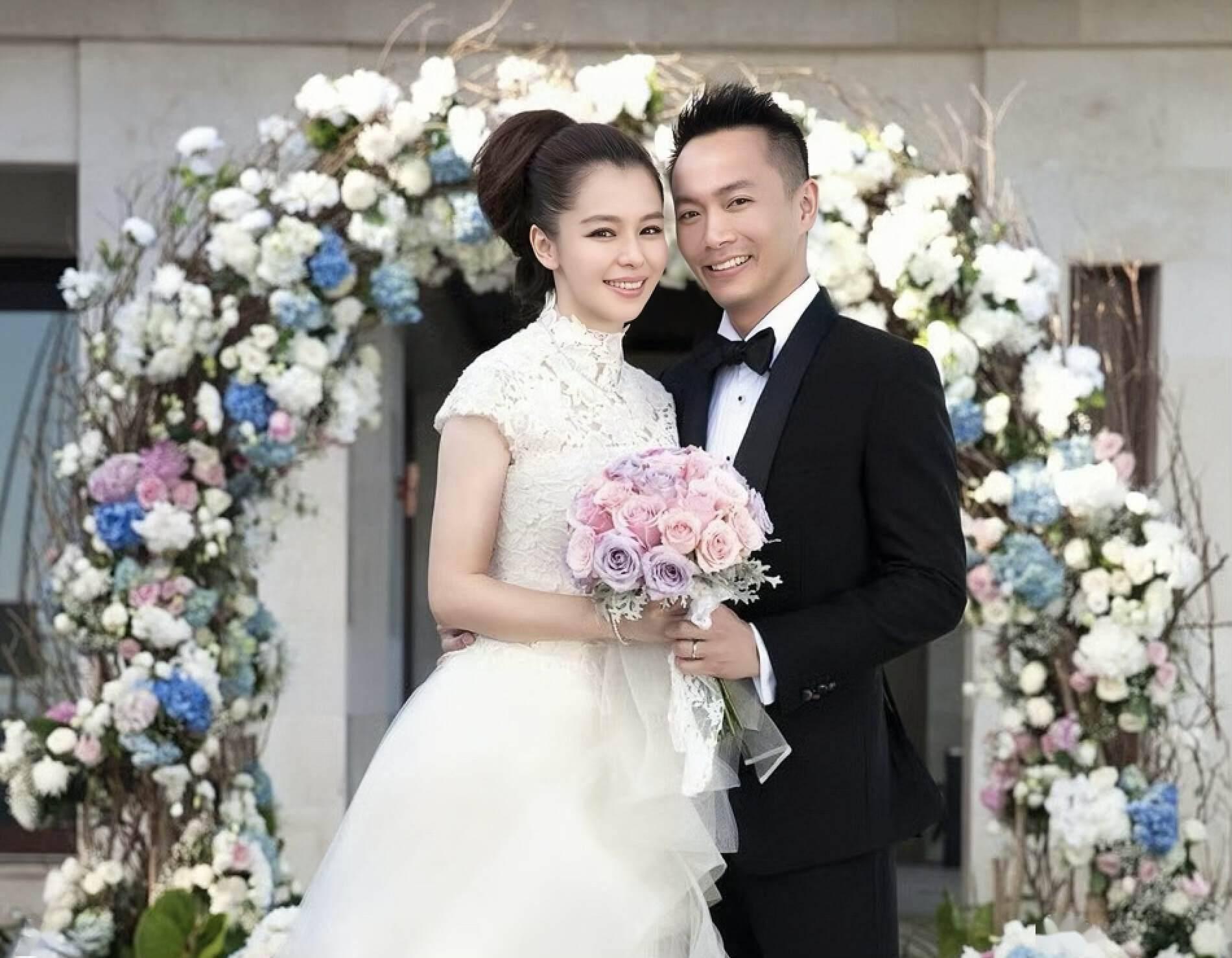 Từ Nhược Tuyên - Lý Vân Phong trong đám cưới năm 2014 (Nguồn: Internet)
