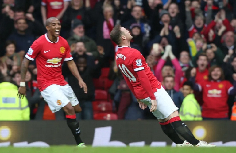 Rooney ăn mừng hài hước sau khi ghi bàn cho Manchester United vào lưới Tottenham năm 2015 (Ảnh: Internet)