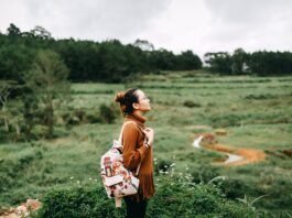Khi mình thức dậy sớm, mình có thể ngắm nhìn bình minh và cảm nhận sự sống động của thiên nhiên. (Nguồn: Internet)