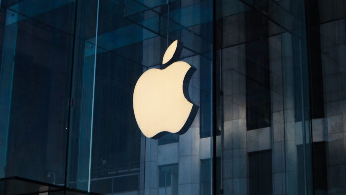 Apple sẽ áp dụng cước phí mới cho các ứng dụng tải từ bên ngoài (Ảnh: Internet)