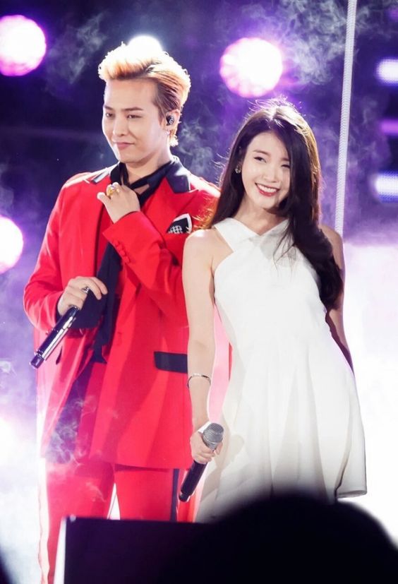Tình bạn giữa G-Dragon và IU chớm nở từ lễ hội âm nhạc của chương trình Infinity Challenge (2015).