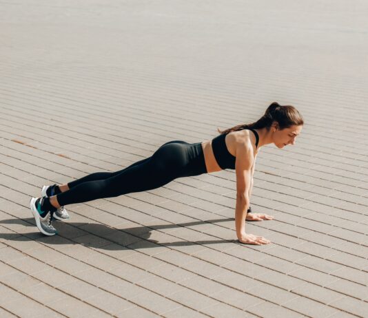 Tập luyện bodyweight hiệu quả như thế nào? Tập luyện bằng trọng lượng cơ thể là một hình thức tập luyện sức đề kháng hiệu quả. (Nguồn: Internet)
