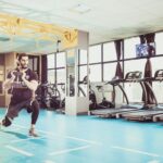 Bạn sẽ cần tuân theo “nguyên tắc quá tải lũy tiến”, một quy tắc sinh lý giải thích cách cơ thể trở nên khỏe hơn, nhanh hơn và khỏe mạnh hơn.(Nguồn: Internet)