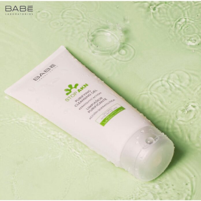 Babe Stop AKN Purifying Cleansing Gel