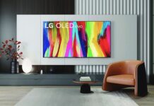 TV OLED LG C2 gắn tường trong phòng khách (Ảnh: Internet)