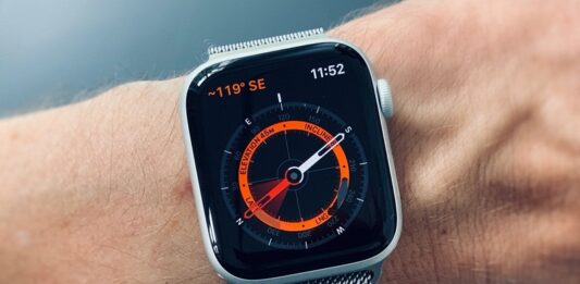 Ứng dụng la bàn của đồng hồ thông minh Apple Watch (Ảnh: Internet)
