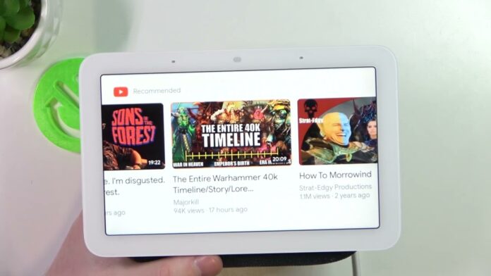 YouTube được tích hợp trên Google Nest (Ảnh: Internet)