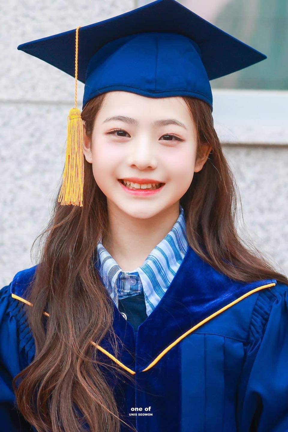 Vừa qua, Lim Seo Won đã chính thức tVừa qua, Lim Seo Won đã chính thức tốt nghiệp đại tiểu học.ốt nghiệp đại tiểu học. (Ảnh: Internet)