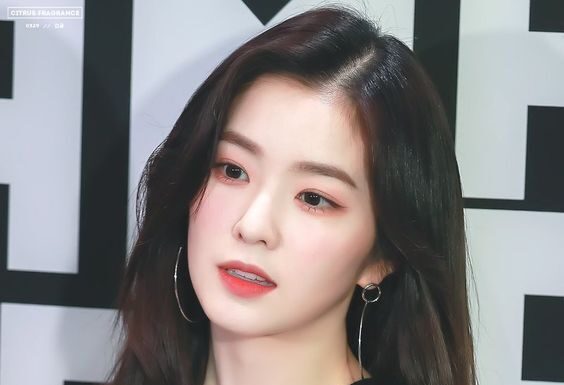 Bất chấp Irene có tự ti như thế nào, nhan sắc của nữ idol vẫn luôn lọt hàng top.