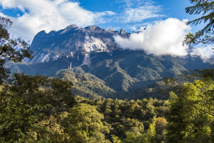 Núi Kinabalu cao nhất Đông Nam Á (Ảnh: Internet)