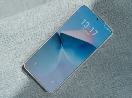 Meizu 21 - một sản phẩm hiếm hoi được xách tay về Việt Nam (Ảnh: Internet)
