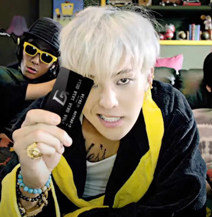 GD đã công khai chiếc thẻ đen trong MV "Crayon".