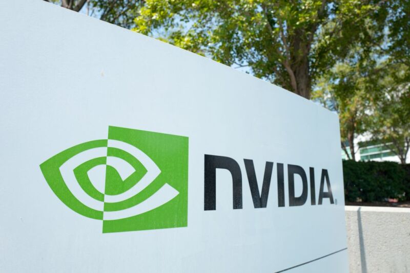 Nvidia vượt qua Google về vốn hóa thị trường, trở thành công ty giá trị thứ tư trên thế giới. ChatGPT HGX H200 Tensor Core GPU Microsoft Nvidia openai