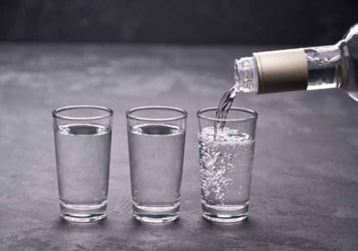Vodka là loại rượu biểu trưng của Nga (Ảnh: Internet)