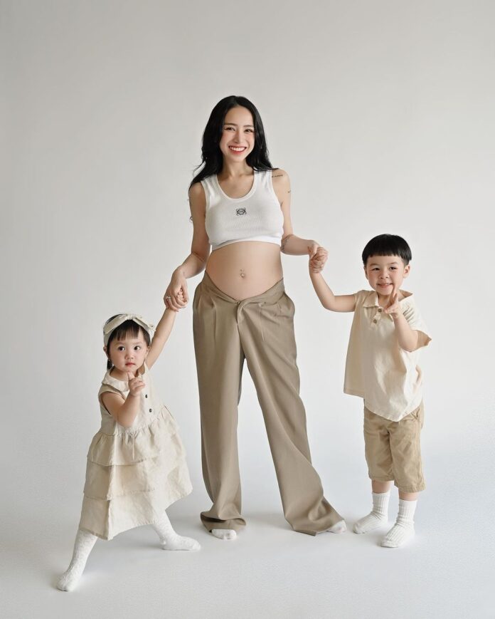 Joyce Phạm vẫn duy trì được vóc dáng cũng như thân hình gợi cảm khi mang bầu lần 3 (Nguồn: Internet)