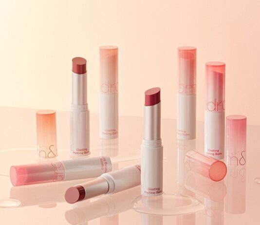 Review son dưỡng màu tint Romand Glasting Melting Balm: Dưỡng môi ẩm mịn và rạng rỡ Son dưỡng màu tint Romand Glasting Melting Balm