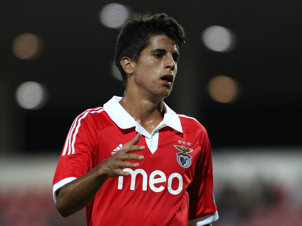 Cancelo trong màu áo Benfica (ảnh: Internet)