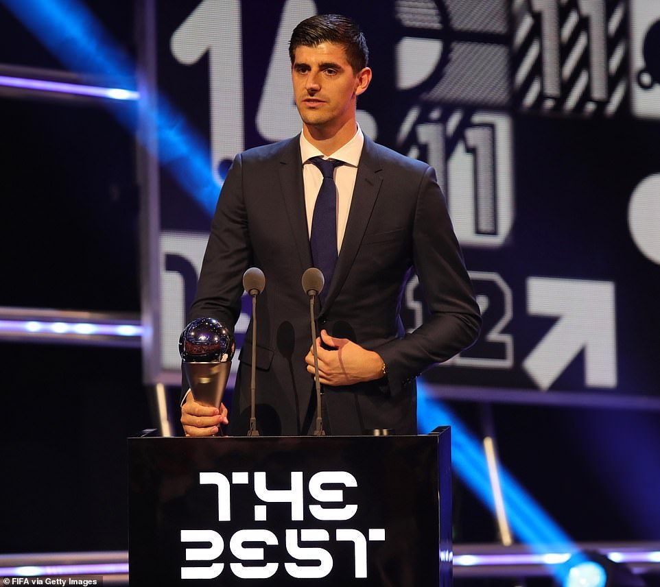 Courtois chiến thắng trong lễ trao giải The Best của FIFA (ảnh: Internet)