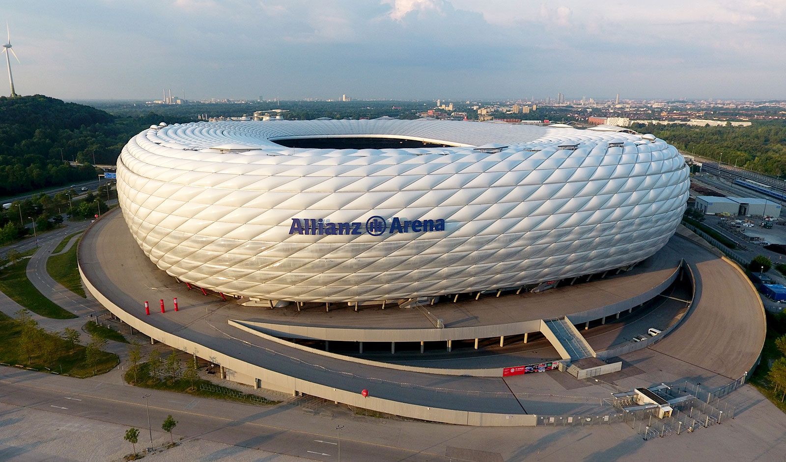 Allianz Arena là một trong 10 sân vận động đăng cai tổ chức Euro (Ảnh: Internet)