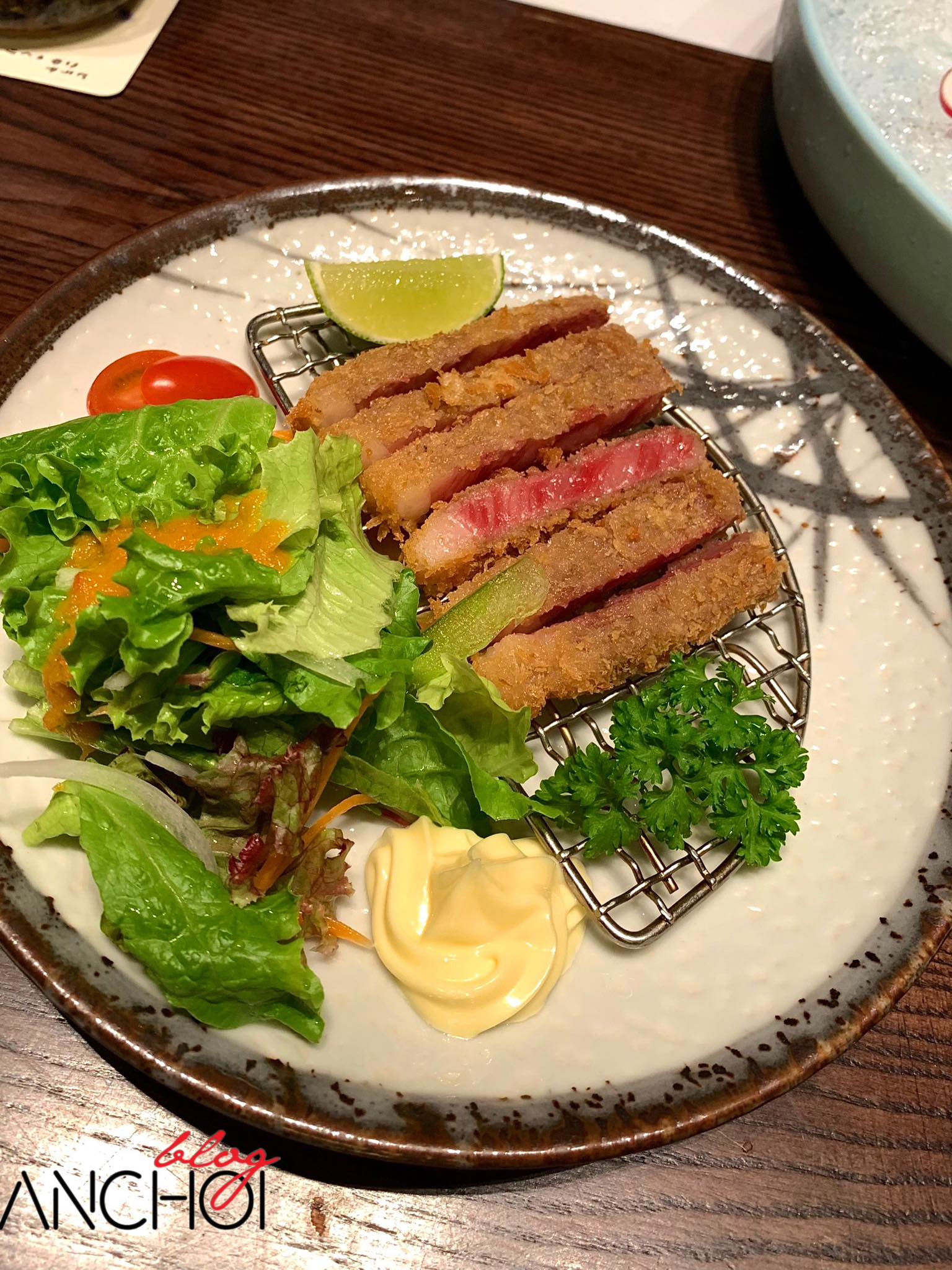 Món bò Wagyu nướng đá tại Hokkaido Sachi (nguồn: BlogAnChoi)