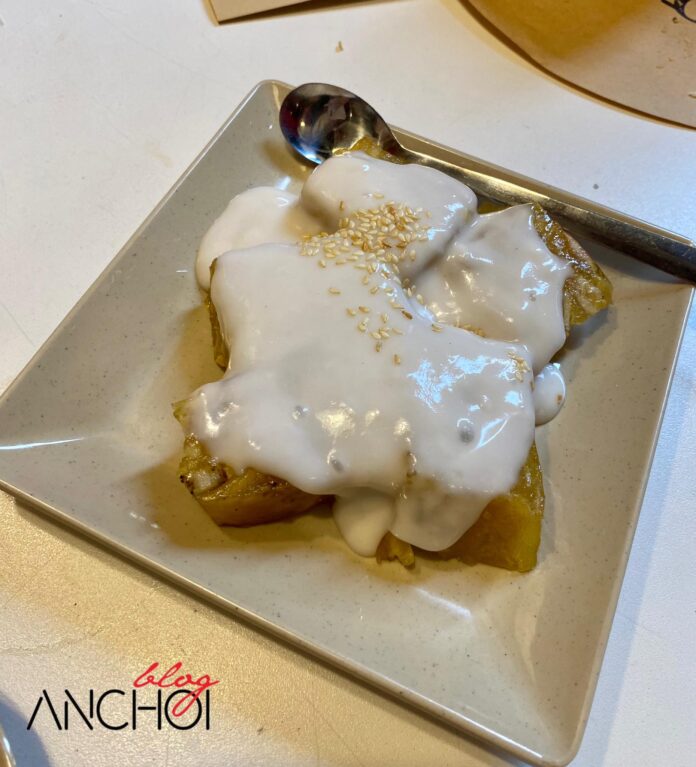 Món bánh chuối hấp tại nhà hàng Ngon (nguồn: BlogAnChoi)