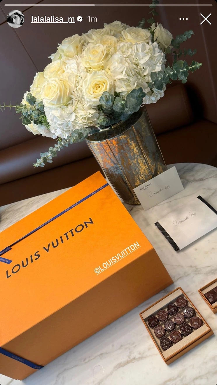 Louis Vuitton cướp được Lisa khỏi tay CELINE, trở thành show diễn hot nhất mùa Paris Fashion Week này Black Pink fashion week Felix Hyein Lisa louis vuitton Nayeon NEWJEANS Paris Fashion Week Stray kids Twice