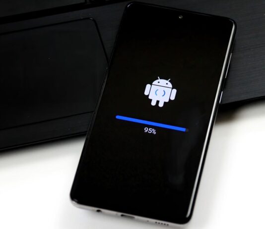 Cập nhật hệ điều hành Android trên điện thoại Samsung (Ảnh: Internet)
