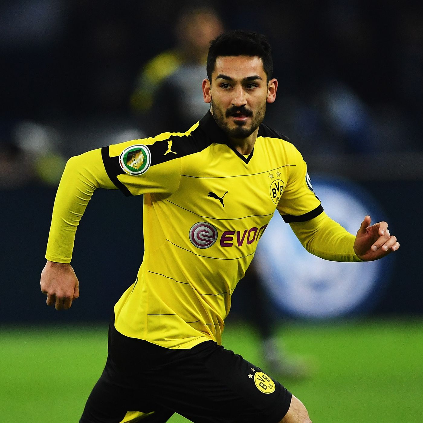 Gundogan trong màu áo Borussia Dortmund (ảnh: Internet)