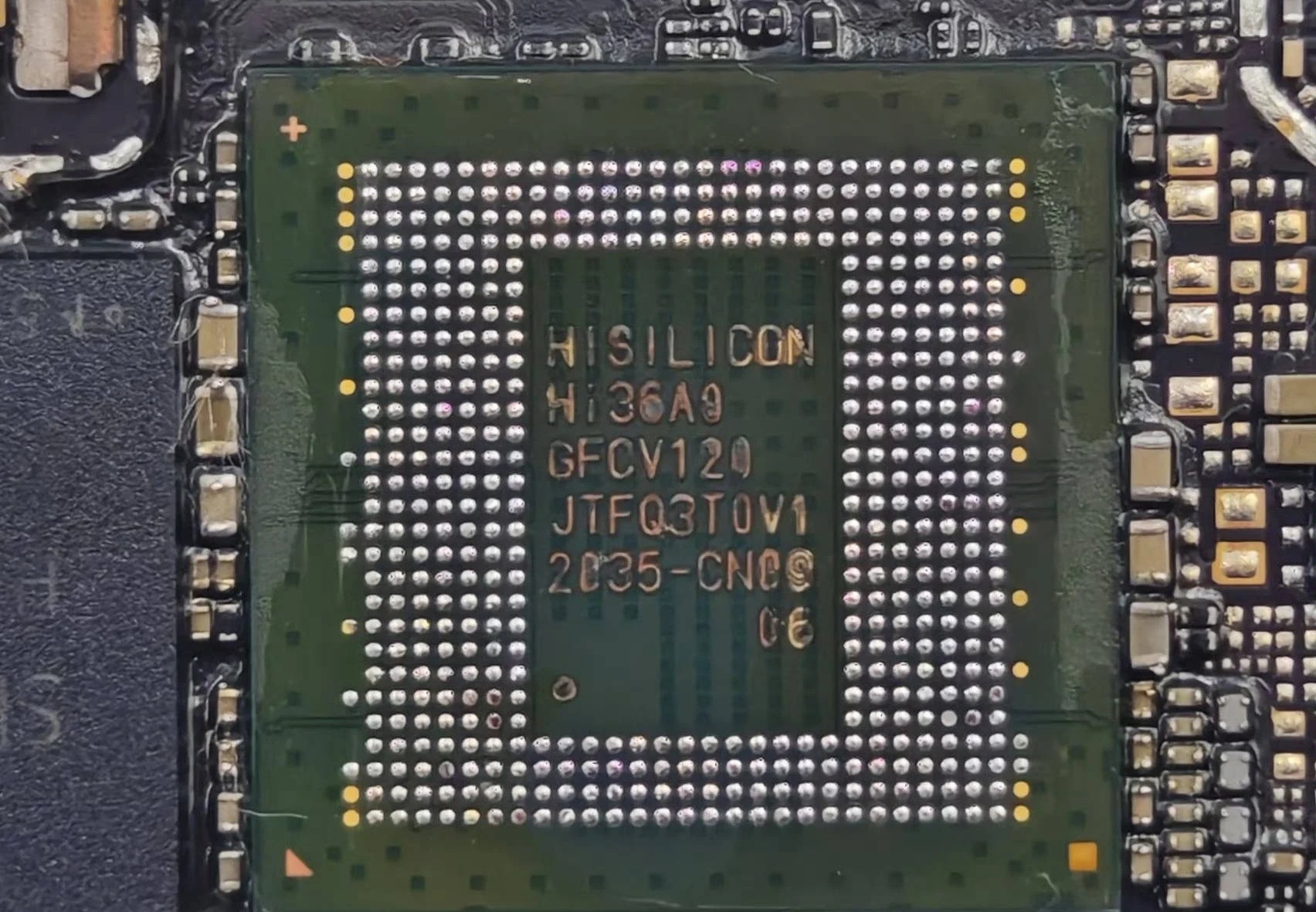 Điểm yếu nhất của con chip này là GPU HiSilicon Maleeon 910 do chính Huawei phát triển, điểm benchmark thậm chí còn thấp hơn cả Snapdragon 888 (Ảnh: Internet)