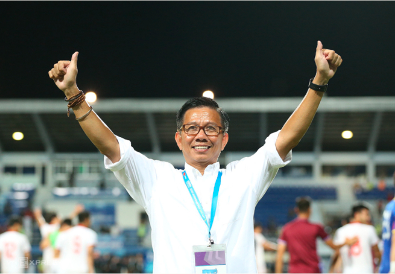 HLV Hoàng Anh Tuấn ăn mừng sau khi Việt Nam đánh bại Indonesia trong trận chung kết U23 Đông Nam Á 2023 tại Thái Lan (Nguồn: Internet)