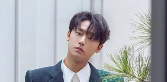 Lee Do Hyun sinh năm 1995, chỉ mới ở độ tuổi 28 nhưng anh chàng đã có rất nhiều tác phẩm điện ảnh nổi tiếng, cũng như là nhiều giải thưởng lớn nhỏ khác nhau.