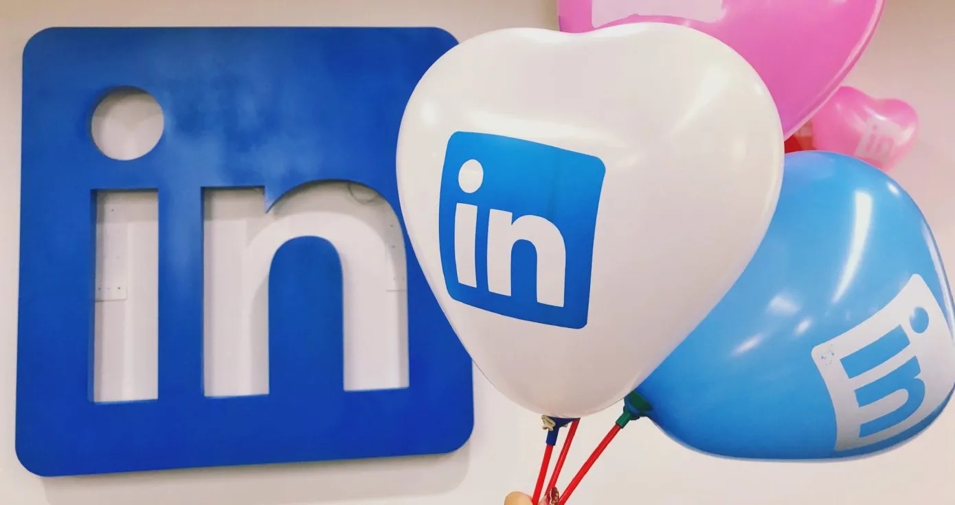 LinkedIn lên kế hoạch tích hợp tính năng chơi game vào nền tảng của mình Facebook game LinkedIn Microsoft