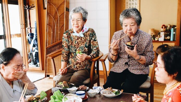 Người dân ở Okinawa nổi tiếng là sống thọ (Ảnh: Internet)
