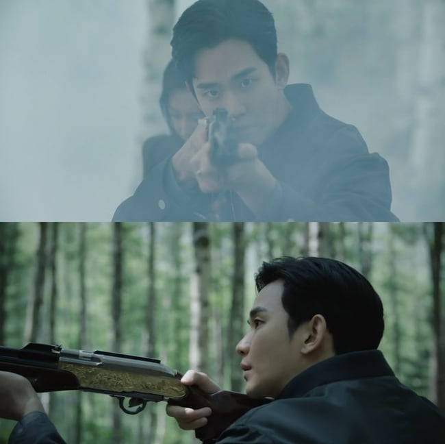 Baek Hyun Woo xuất hiện thật ngầu để bảo vệ Hong Hae In. Ảnh: Internet.