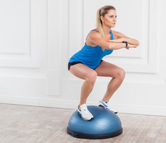 10 bài tập thể dục giữ thăng bằng cơ thể đồng thời tăng sức mạnh cơ bắp