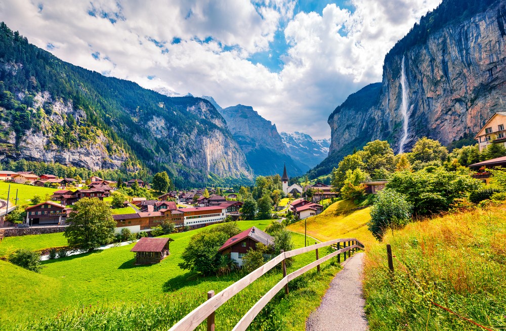 Thung lũng Lauterbrunnen, Thụy Sĩ (Nguồn: Internet)