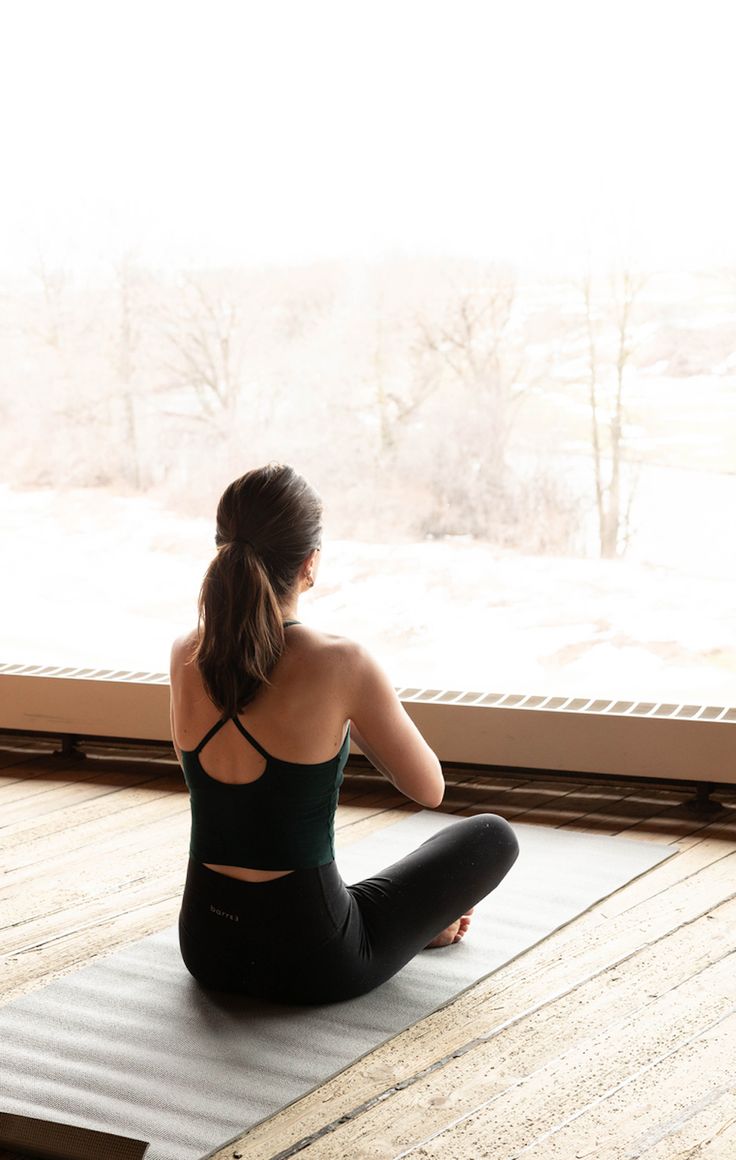Tham gia một khóa tu yoga giúp bạn ngắt kết nối với những kích thích thông thường (công nghệ và việc cần làm), đồng thời kết nối bạn với chính mình.