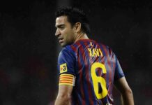 Xavi mang áo số 6 ở Barcelona (Ảnh: Internet)