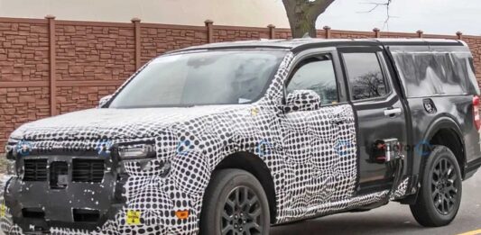 Xe Ford Maverick được ngụy trang (Ảnh: Internet)