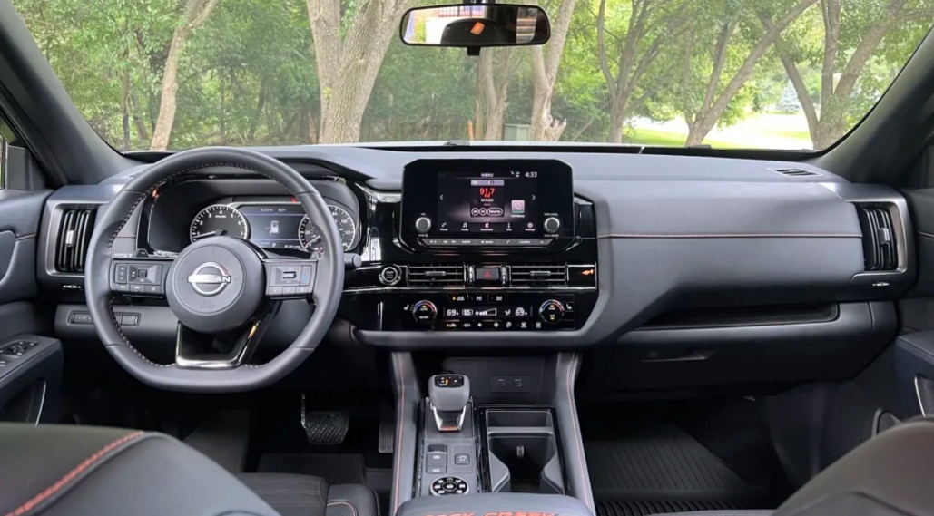 Nội thất của xe Nissan Pathfinder 2024 (Ảnh: Internet)