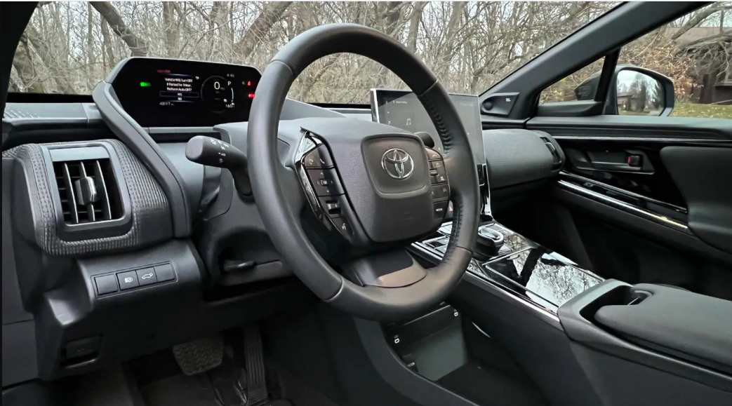 Nội thất của xe Toyota bZ4X 2024 (Ảnh: Internet)