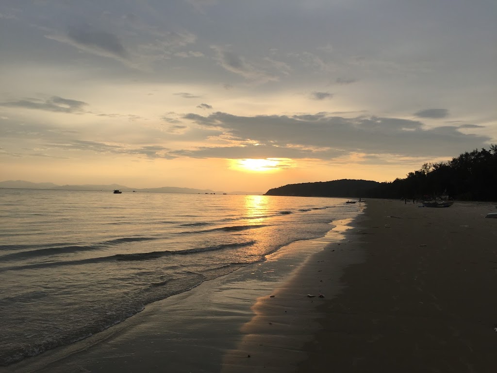 Bãi biển Hồng Vàng - Vẻ đẹp độc đáo của Cô Tô