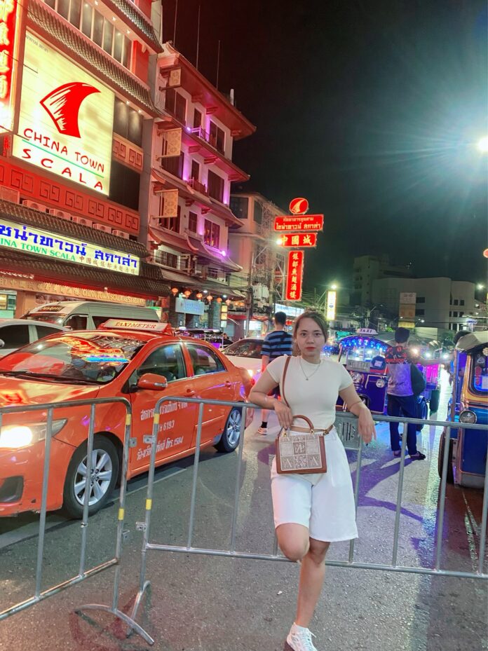 Góc chụp hình ấn tượng tại China Town. (Ảnh: Kim Cúc)