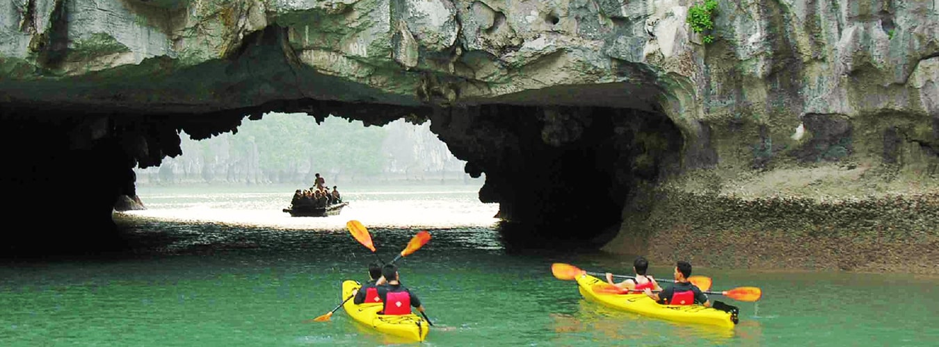 Hang Luồn cũng là một trong những địa điểm thu hút nhiều khách du lịch tại Hạ Long (Nguồn: Internet)
