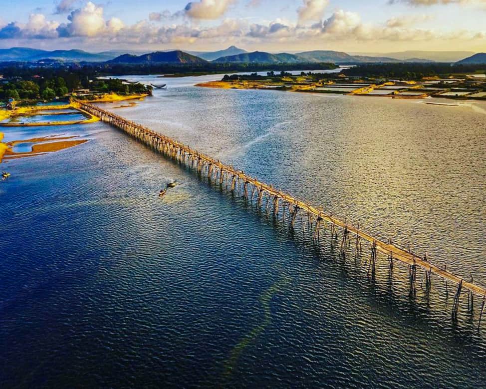 Cầu gỗ Ông Cọp dài nhất Việt Nam (Ảnh: Internet)