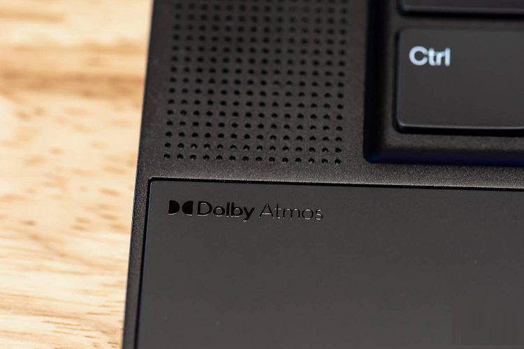 Logo Dolby Atmos trên laptop Lenovo ThinkPad Z16 Gen 2 AMD (Ảnh: Internet)