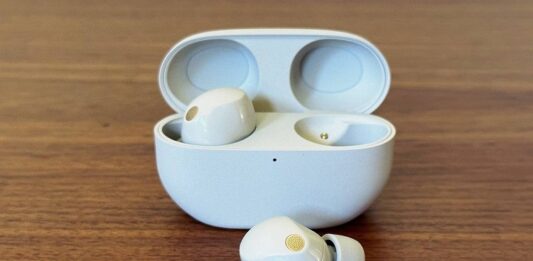 5 loại tai nghe earbud lý tưởng để nghe gọi điện thoại với âm thanh rõ và chống ồn tốt Tai nghe Sony WF-1000XM5 (Ảnh: Internet)